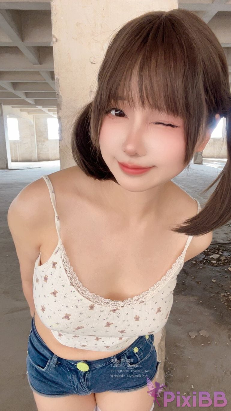 Coser Nyako PixiBB.COM 225.JPG