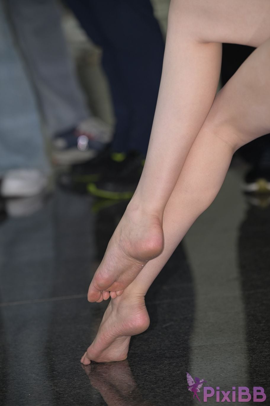 Featured Street Photography Works No.5413 hot pants big white legs PixiBB.COM 129