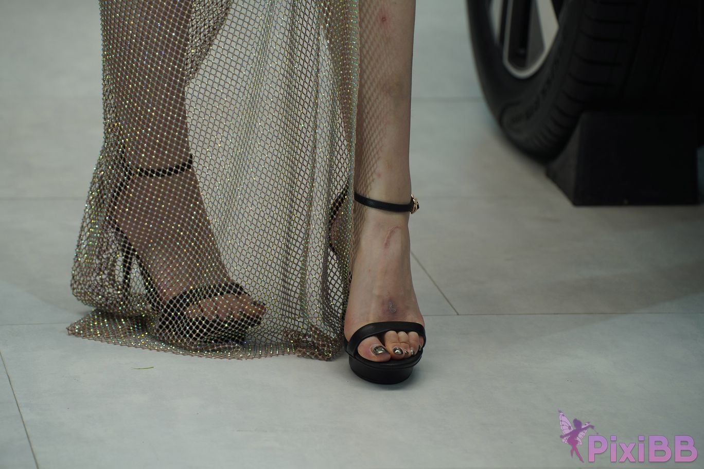 Featured Street Photography Works No.5415 Brown suspender skirt PixiBB.COM 109