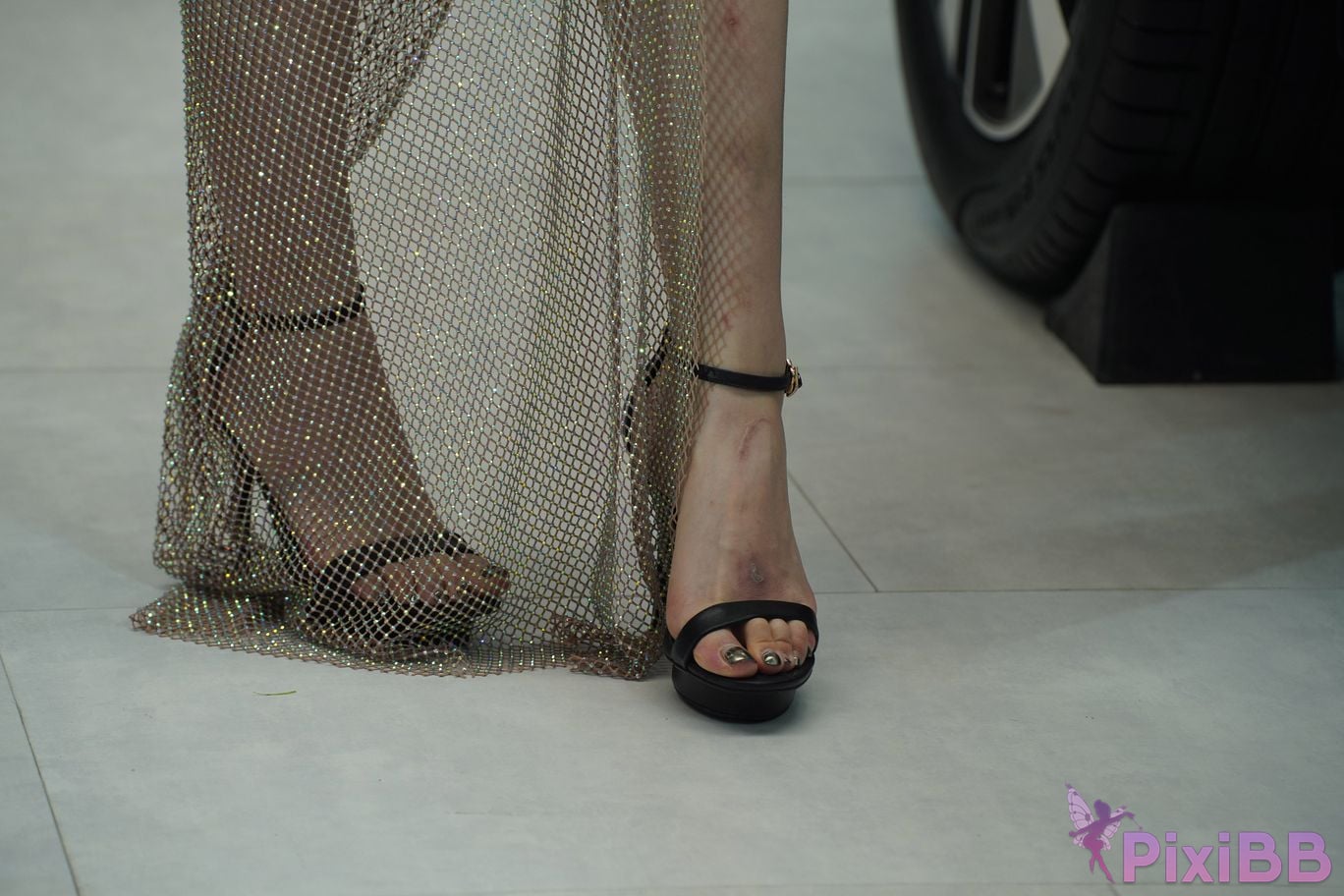 Featured Street Photography Works No.5415 Brown suspender skirt PixiBB.COM 110