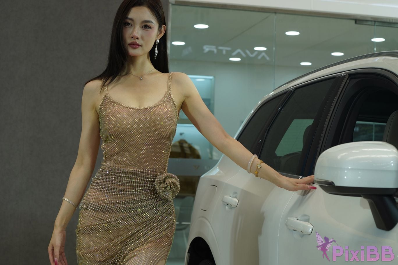 Featured Street Photography Works No.5415 Brown suspender skirt PixiBB.COM 111