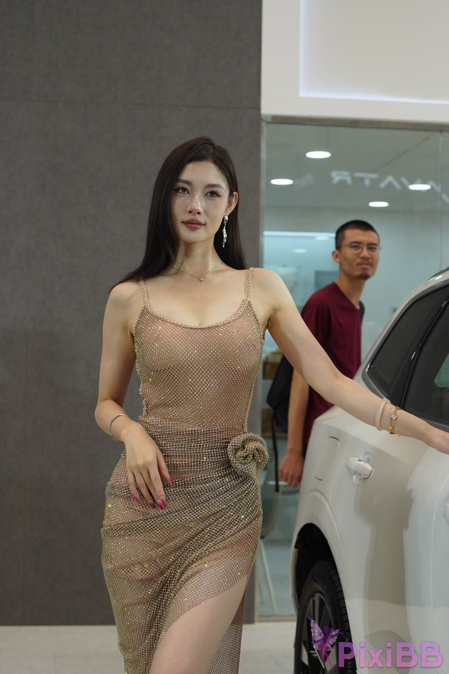 Featured Street Photography Works No.5415 Brown suspender skirt PixiBB.COM 113