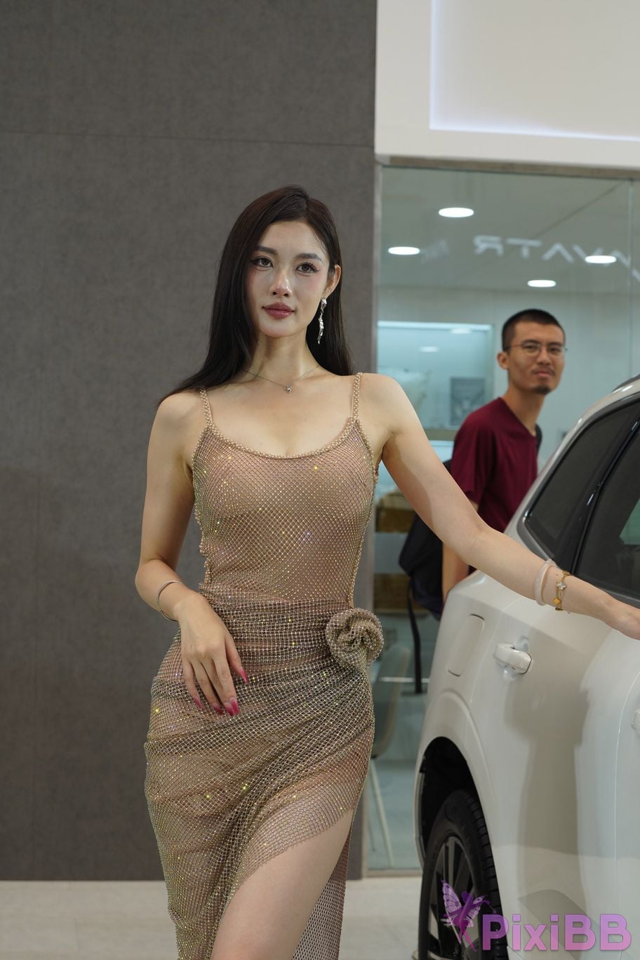 Featured Street Photography Works No.5415 Brown suspender skirt PixiBB.COM 114