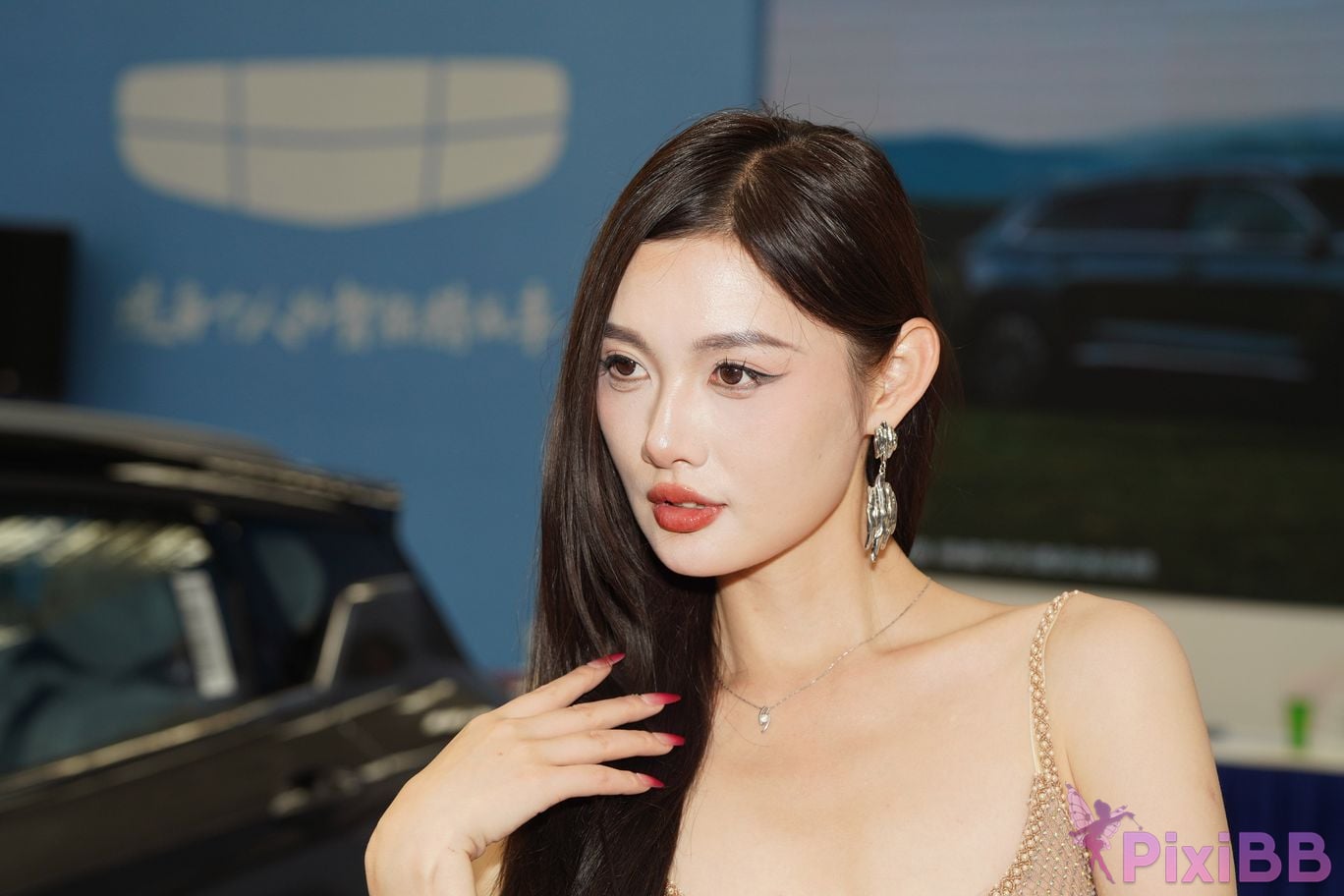 Featured Street Photography Works No.5415 Brown suspender skirt PixiBB.COM 134