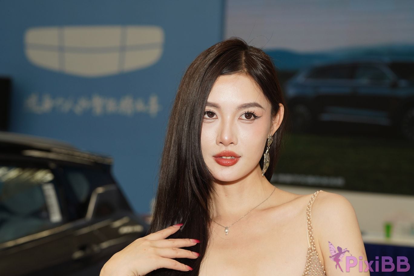 Featured Street Photography Works No.5415 Brown suspender skirt PixiBB.COM 136