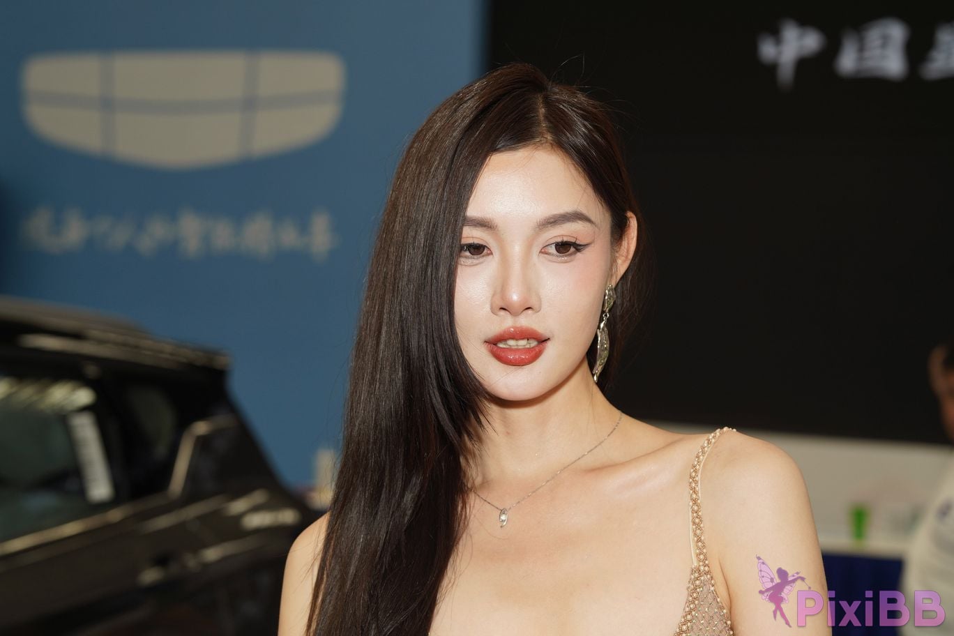 Featured Street Photography Works No.5415 Brown suspender skirt PixiBB.COM 137