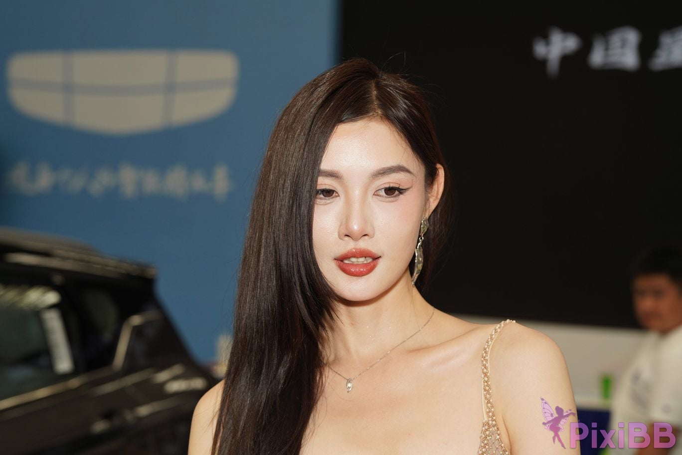 Featured Street Photography Works No.5415 Brown suspender skirt PixiBB.COM 138