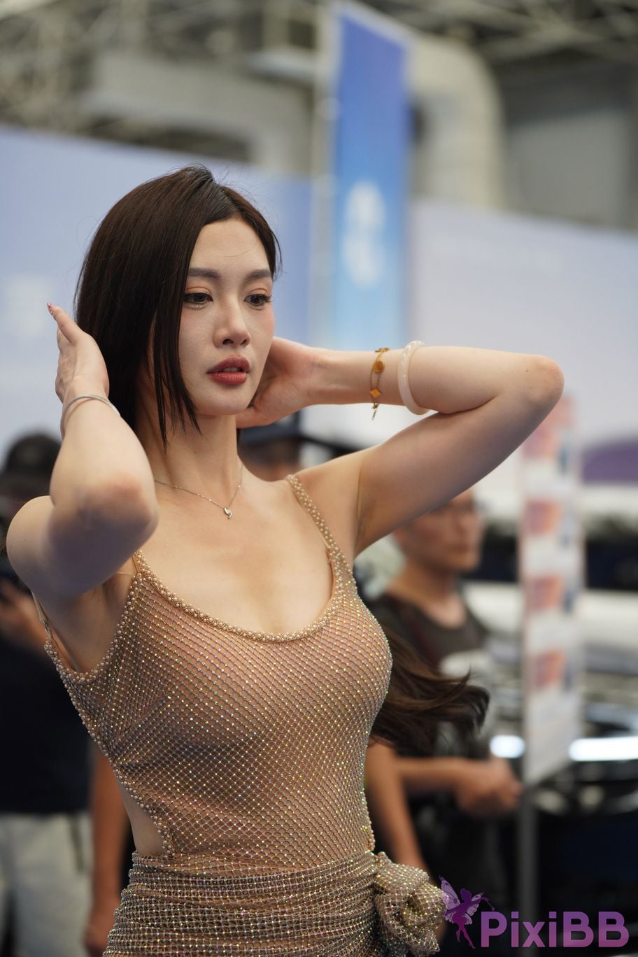 Featured Street Photography Works No.5415 Brown suspender skirt PixiBB.COM 169