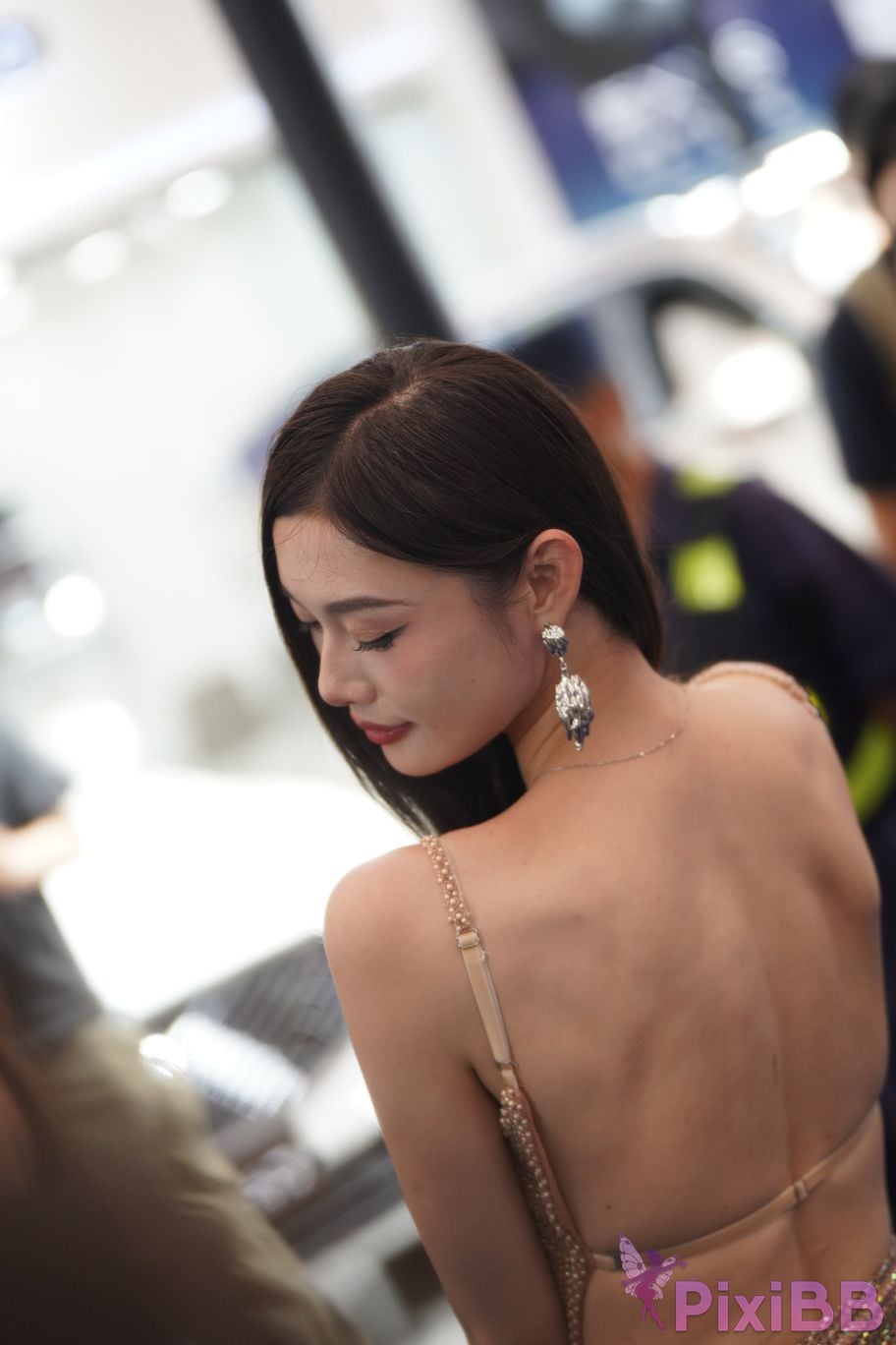 Featured Street Photography Works No.5415 Brown suspender skirt PixiBB.COM 176