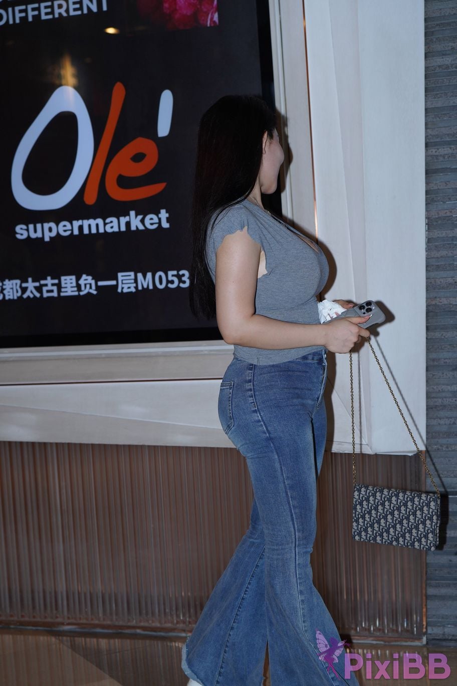 Featured Street Photography Works No.5416 Super paid V collared jeans PixiBB.COM 002