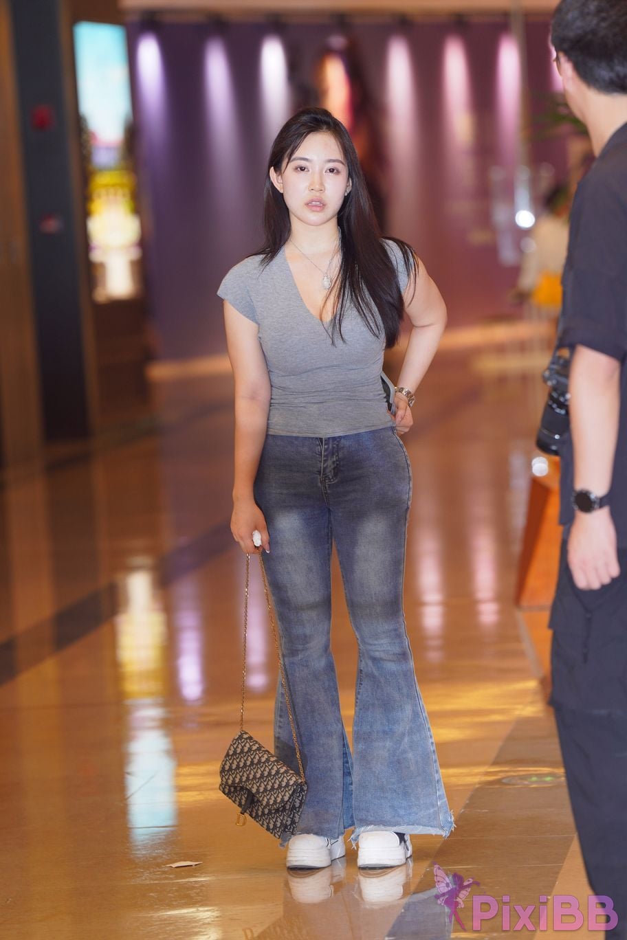 Featured Street Photography Works No.5416 Super paid V collared jeans PixiBB.COM 060