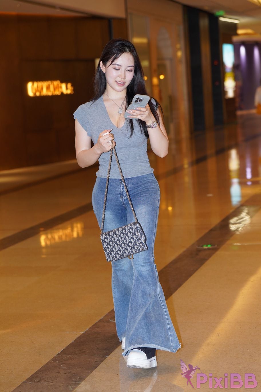 Featured Street Photography Works No.5416 Super paid V collared jeans PixiBB.COM 064