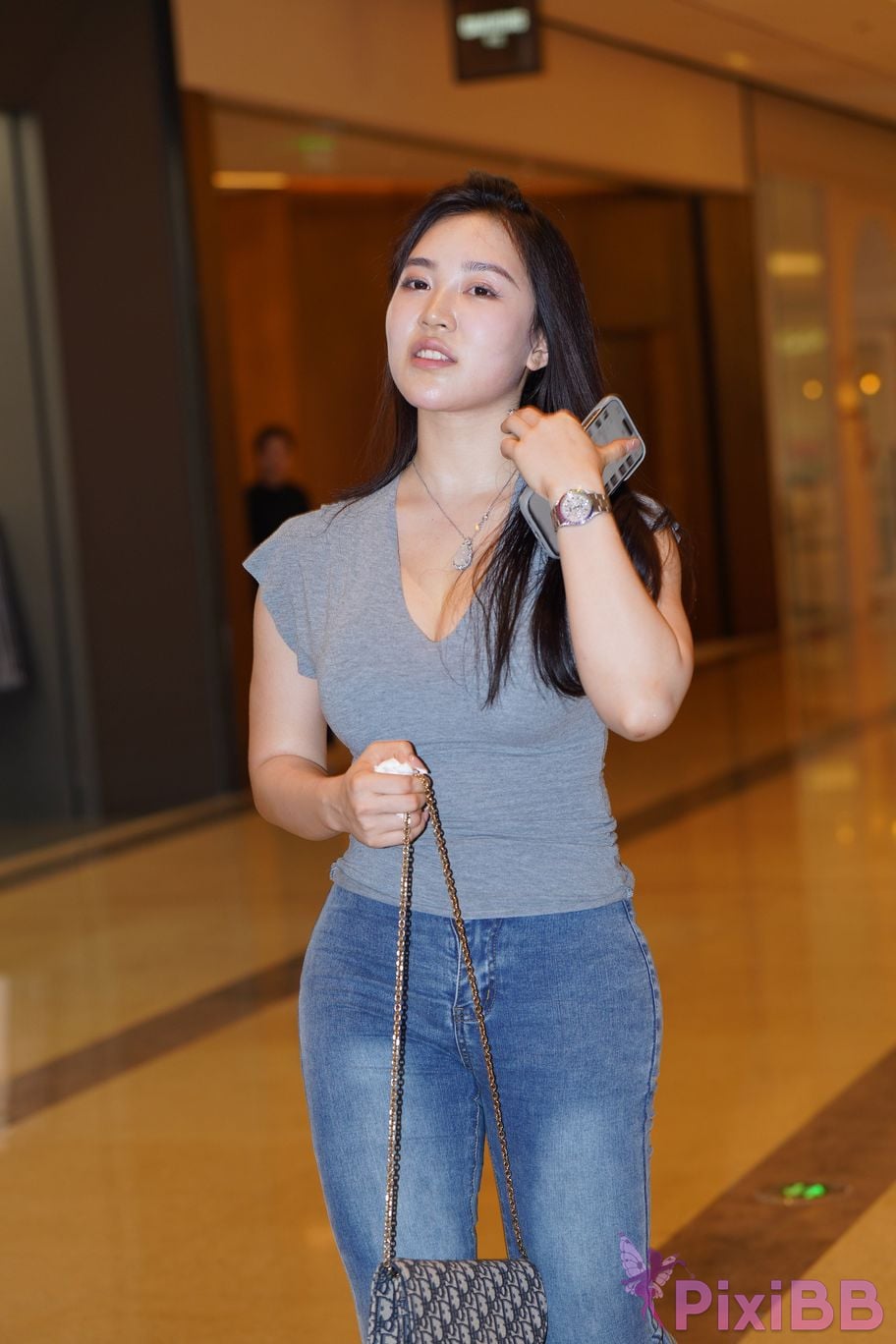 Featured Street Photography Works No.5416 Super paid V collared jeans PixiBB.COM 070