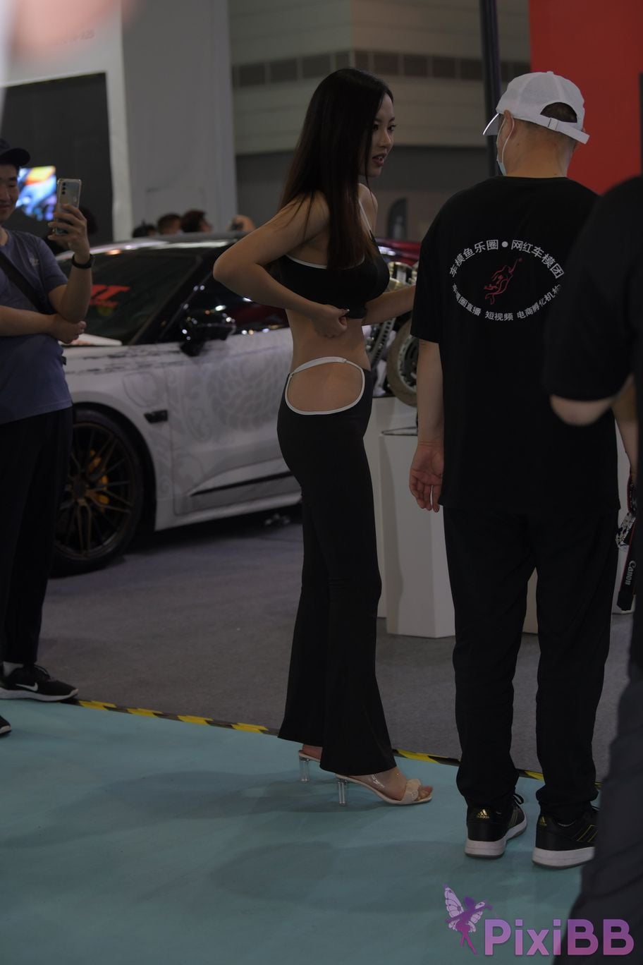 Featured Street Photography Works No.5417 Black glamor leggings PixiBB.COM 009