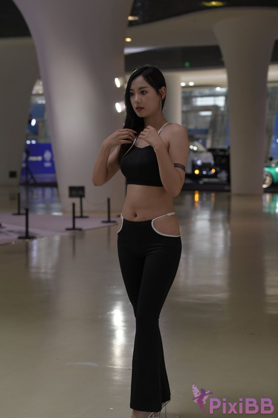 Featured Street Photography Works No.5417 Black glamor leggings PixiBB.COM 026