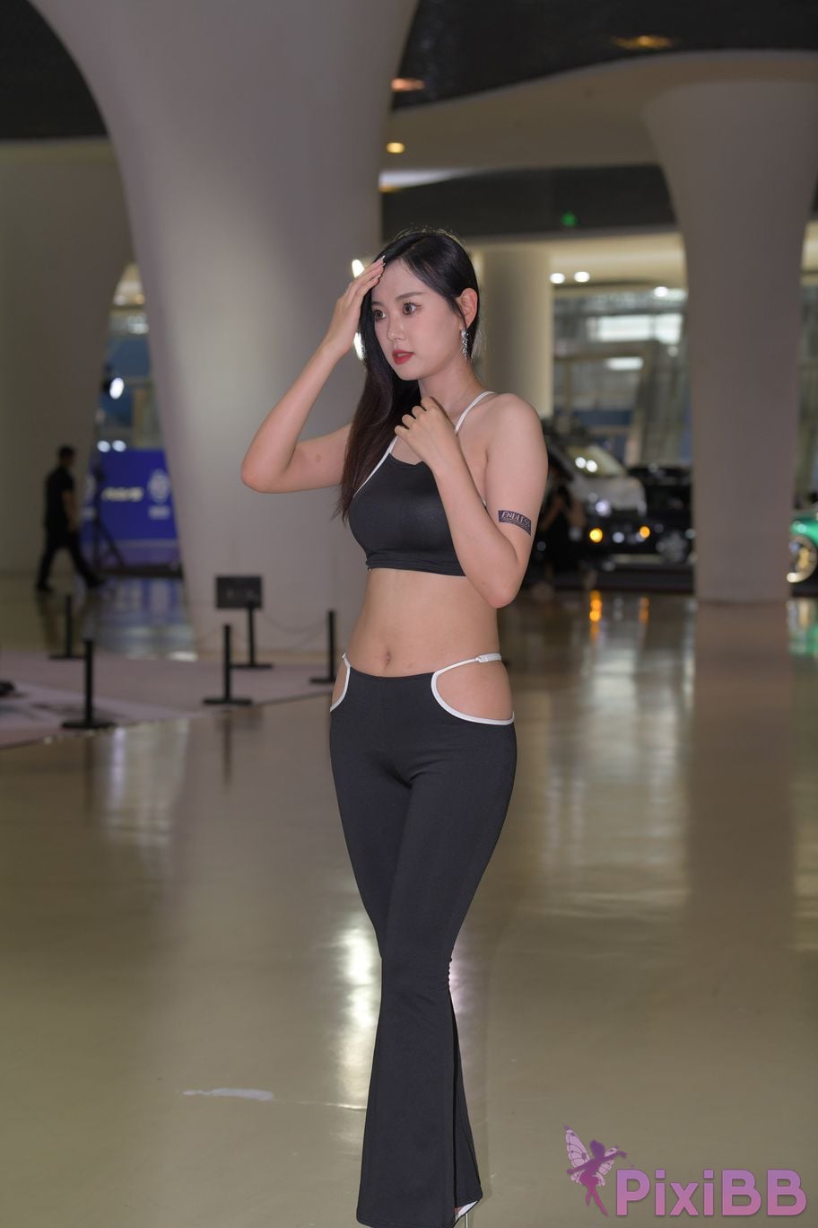 Featured Street Photography Works No.5417 Black glamor leggings PixiBB.COM 027