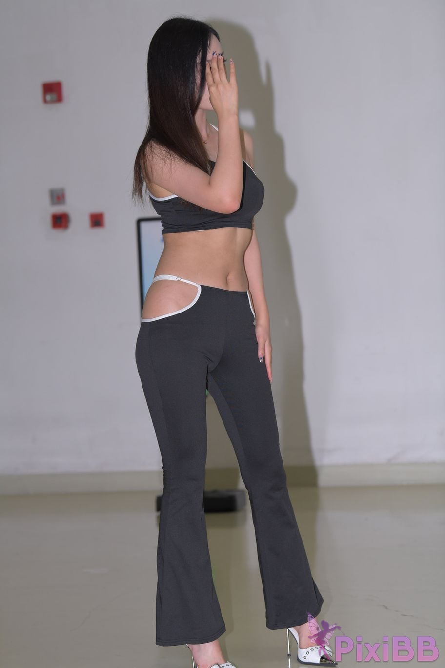 Featured Street Photography Works No.5417 Black glamor leggings PixiBB.COM 031