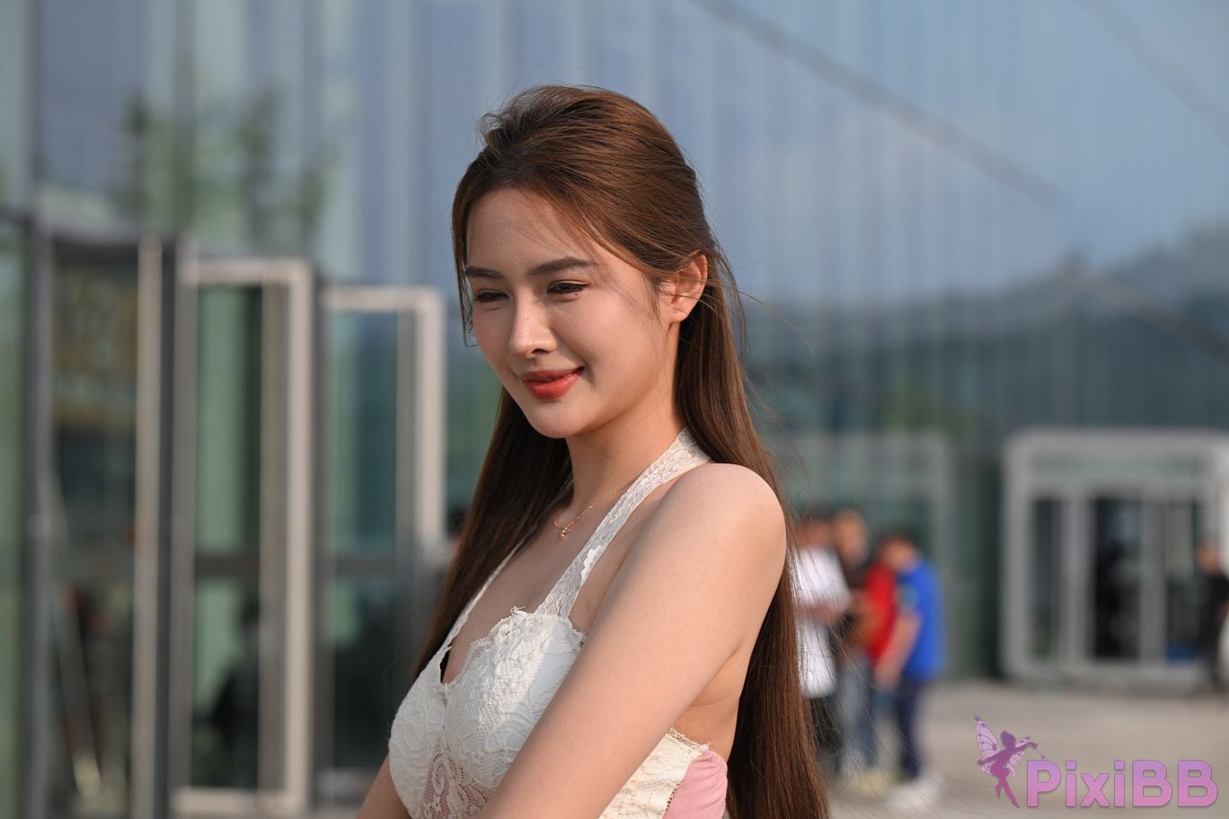 Featured Street Photography Works No.5418 Youthful and beautiful pink white skirt PixiBB.COM 125