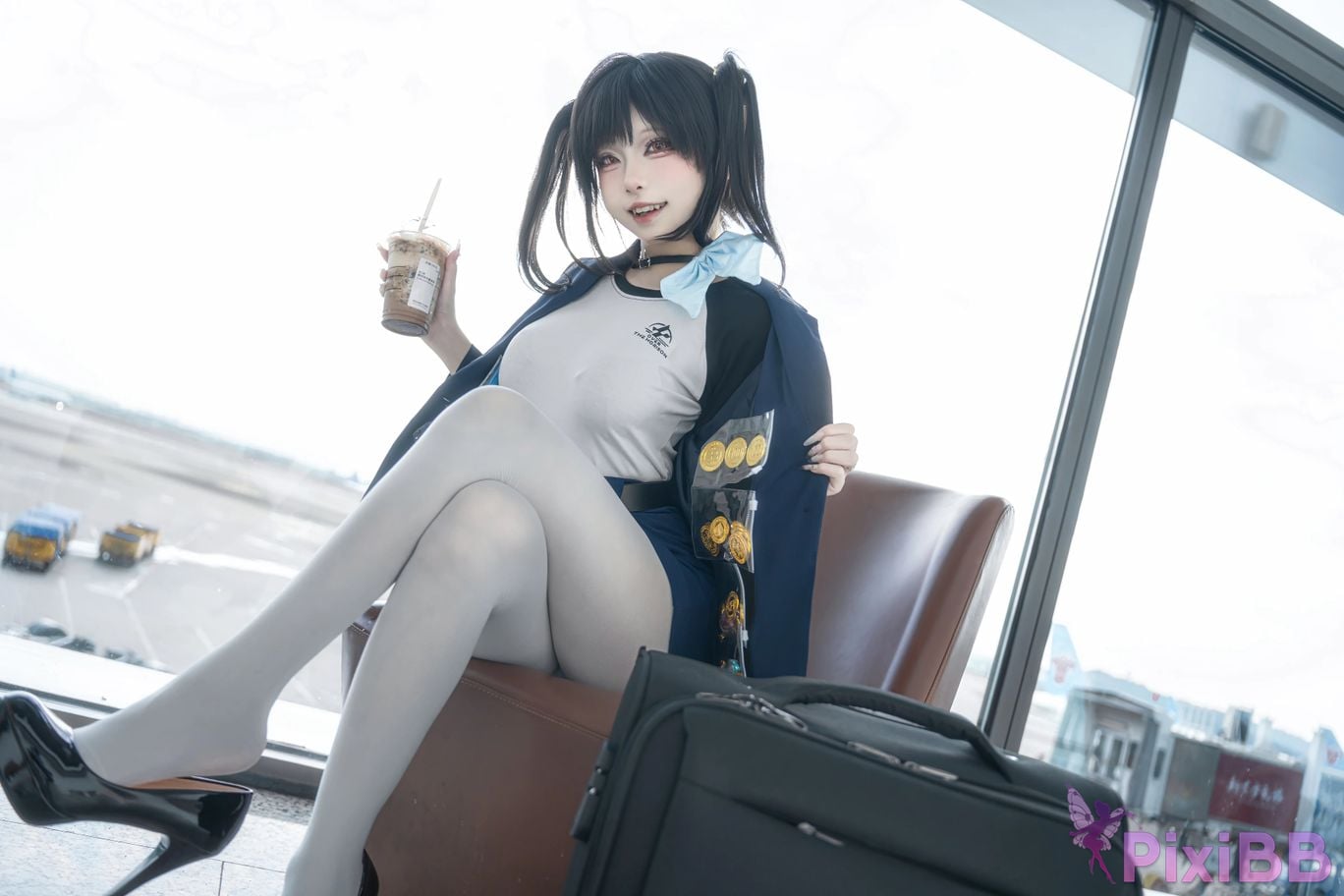 Cosplayer Zhiyue Etsu ko Nikke goddess of victory sola PixiBB.COM 015