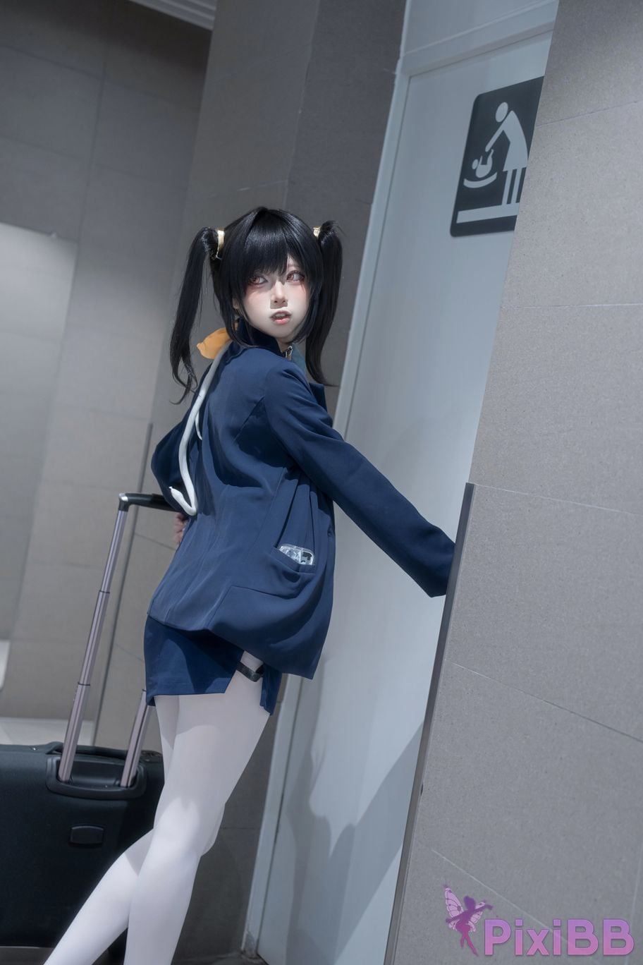 Cosplayer Zhiyue Etsu ko Nikke goddess of victory sola PixiBB.COM 036