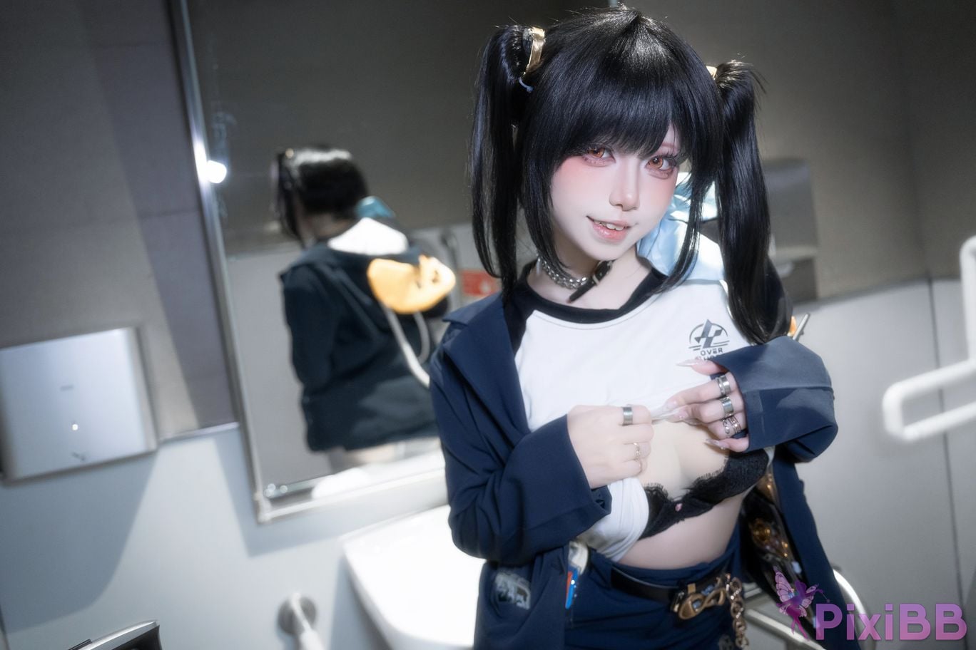 Cosplayer Zhiyue Etsu ko Nikke goddess of victory sola PixiBB.COM 039