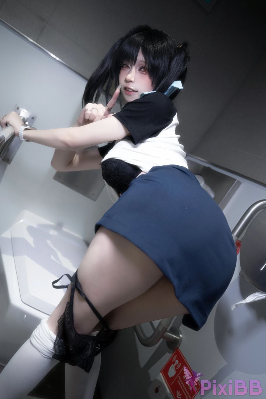 Cosplayer Zhiyue Etsu ko Nikke goddess of victory sola PixiBB.COM 044