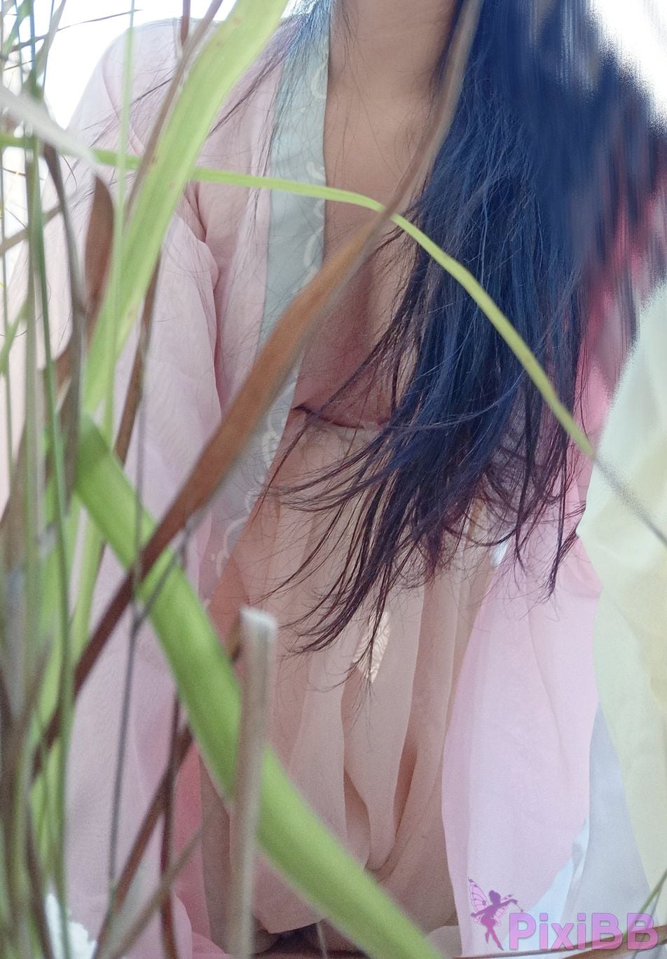 Cosplayer Milu Hanfu selfie PixiBB.COM 014