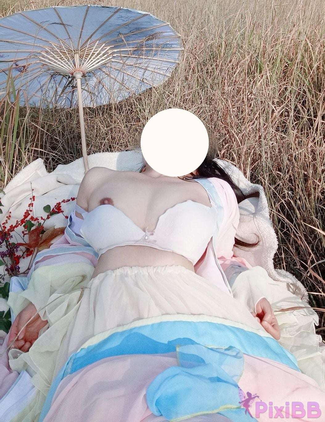 Cosplayer Milu Hanfu selfie PixiBB.COM 035