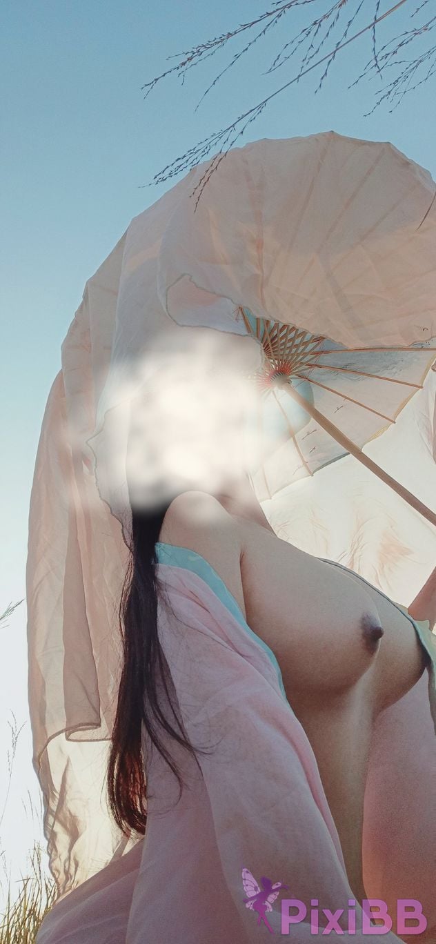 Cosplayer Milu Hanfu selfie PixiBB.COM 053