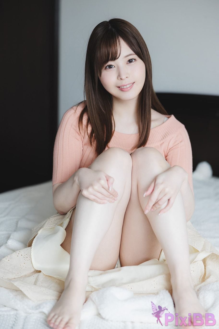 Japanese Idol Kuno Hinano Breast Love White Paper PixiBB.COM 002