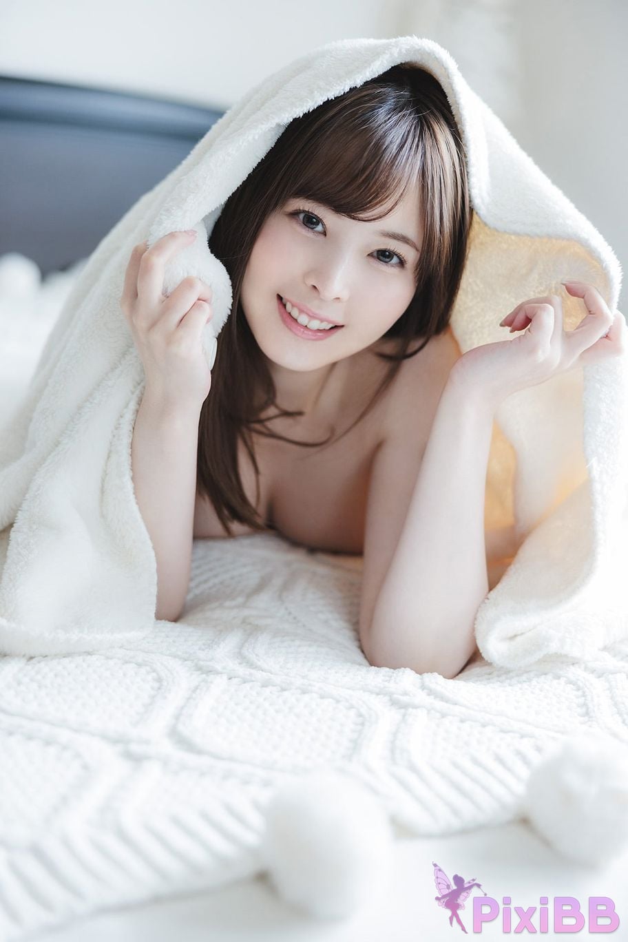 Japanese Idol Kuno Hinano Breast Love White Paper PixiBB.COM 008