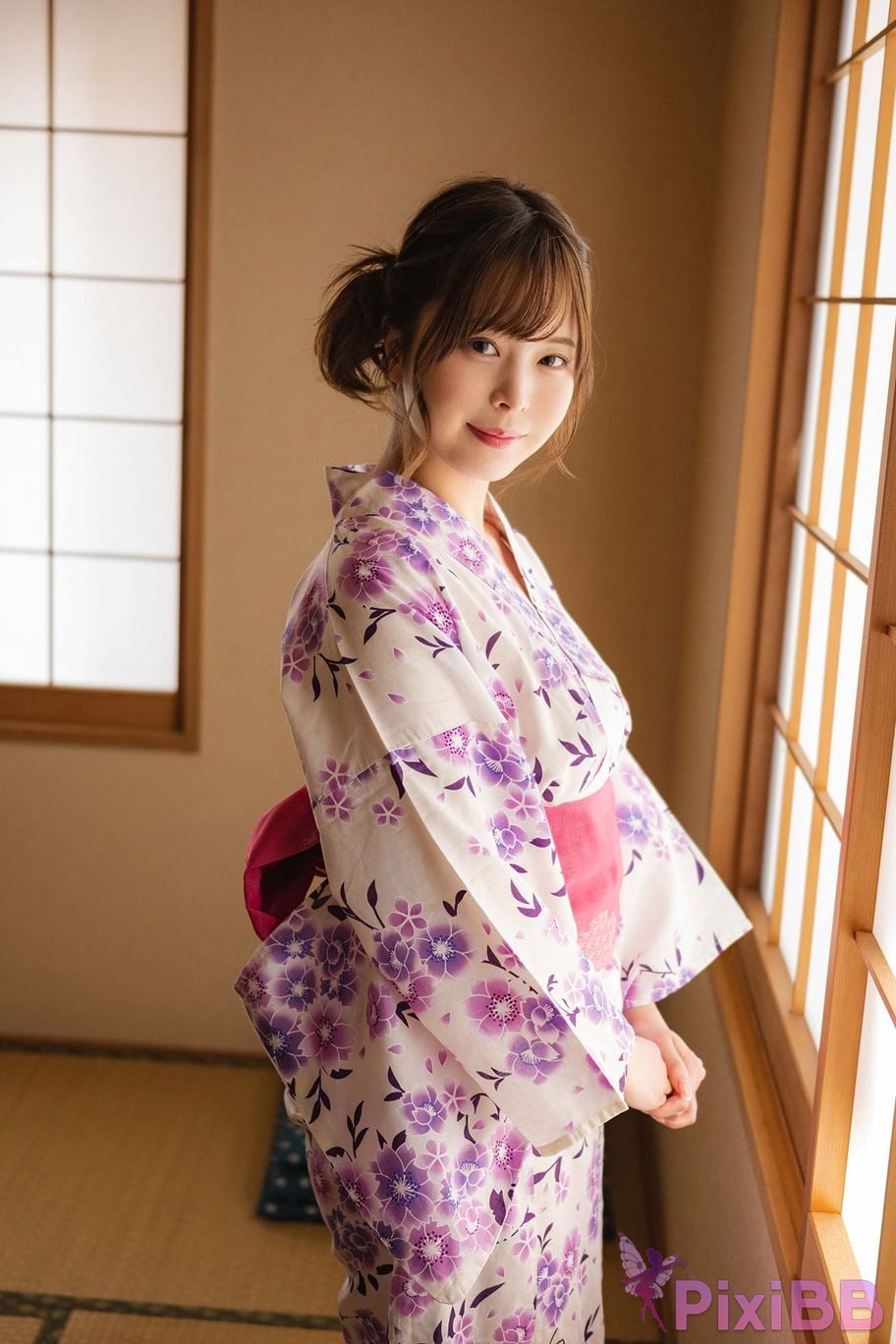 Japanese Idol Kuno Hinano Breast Love White Paper PixiBB.COM 037