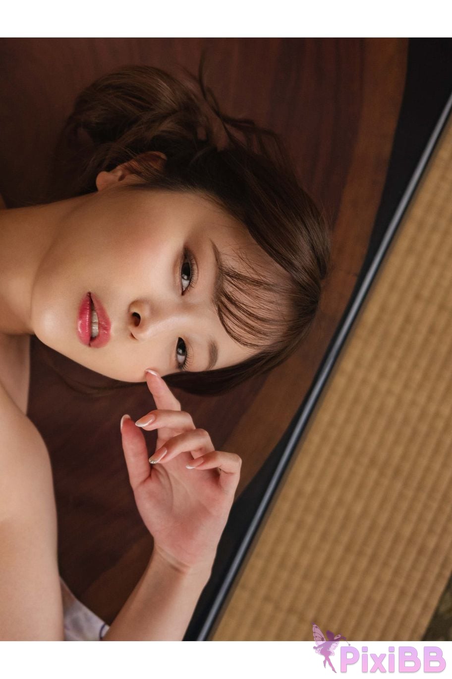 Japanese Idol Kuno Hinano Breast Love White Paper PixiBB.COM 044