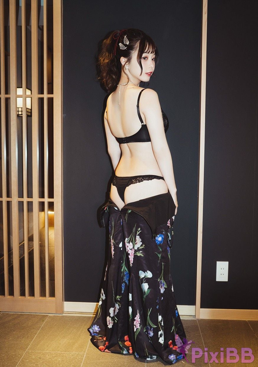 Japanese Idol Kuno Hinano Escape PixiBB.COM 088