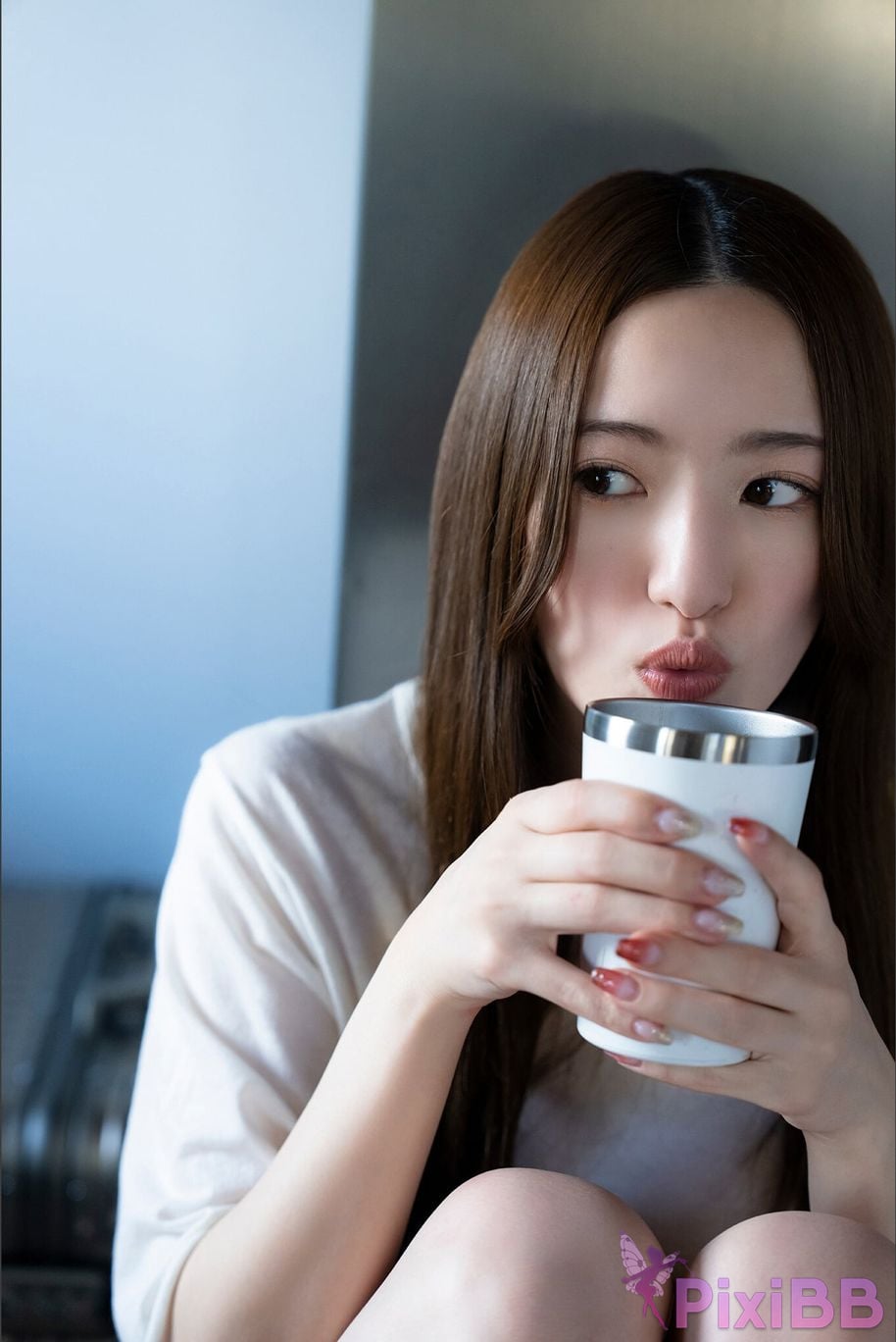 Japanese Idol Kana Nakada More and more a lot more Young Magazine Digital Photo Book PixiBB.COM 012