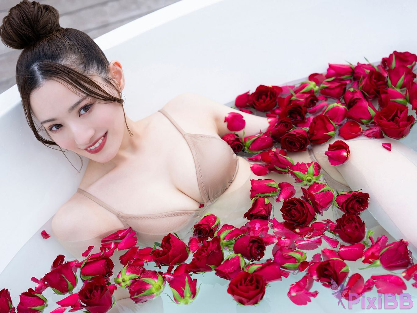 Japanese Idol Kana Nakada More and more a lot more Young Magazine Digital Photo Book PixiBB.COM 069