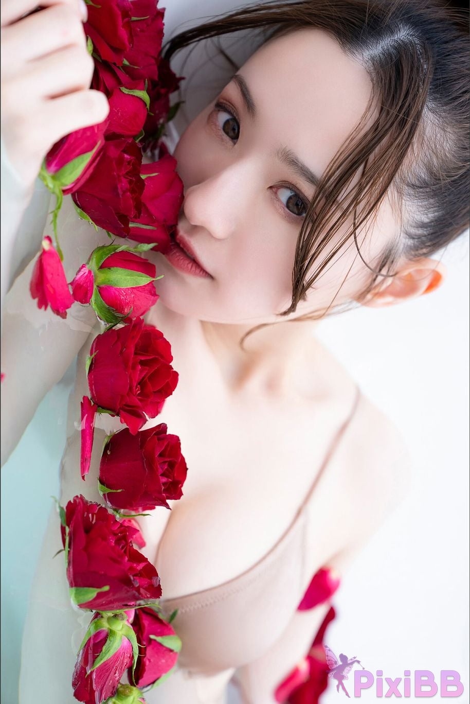 Japanese Idol Kana Nakada More and more a lot more Young Magazine Digital Photo Book PixiBB.COM 071