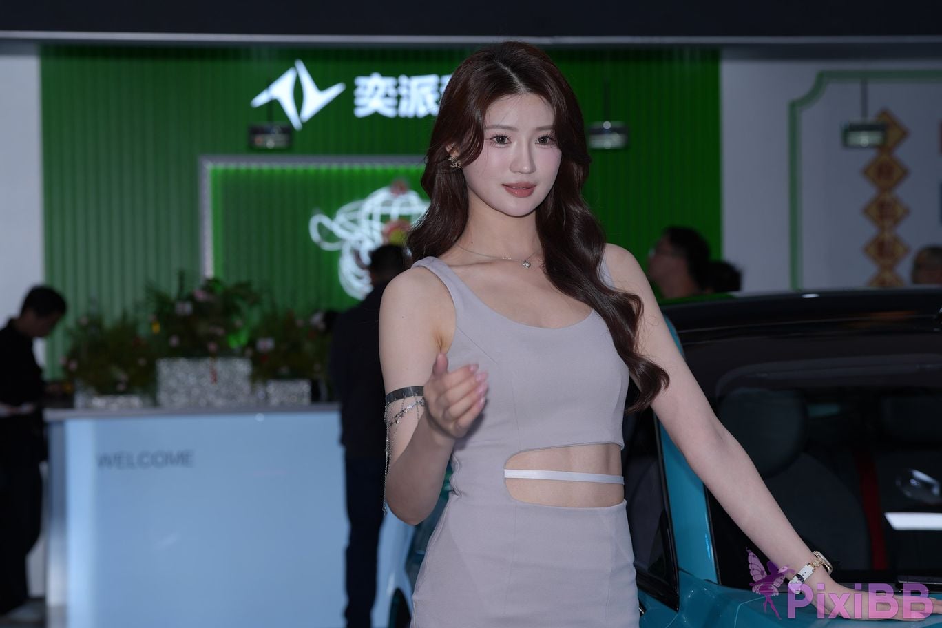 Featured Street Photography Works No.5423 Sweet suit skirt Xia Chongchong PixiBB.COM 012