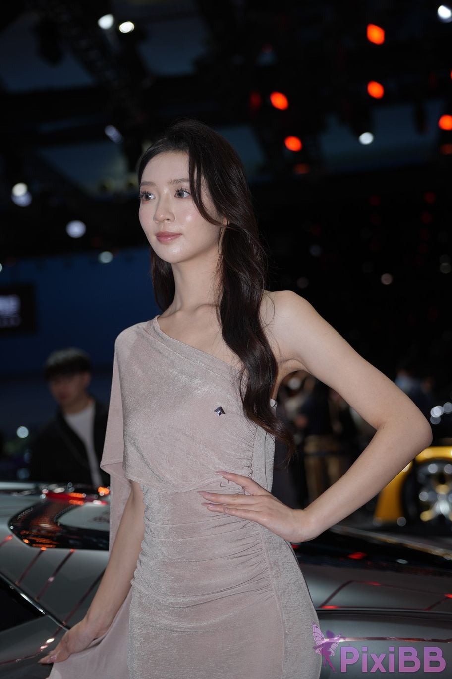 Featured Street Photography Works No.5425 Gentle long skirt Lulu PixiBB.COM 001