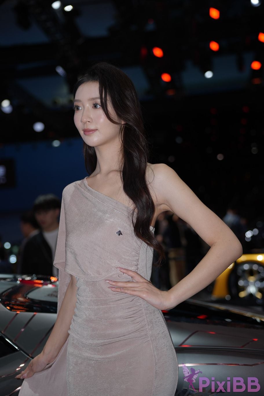 Featured Street Photography Works No.5425 Gentle long skirt Lulu PixiBB.COM 002