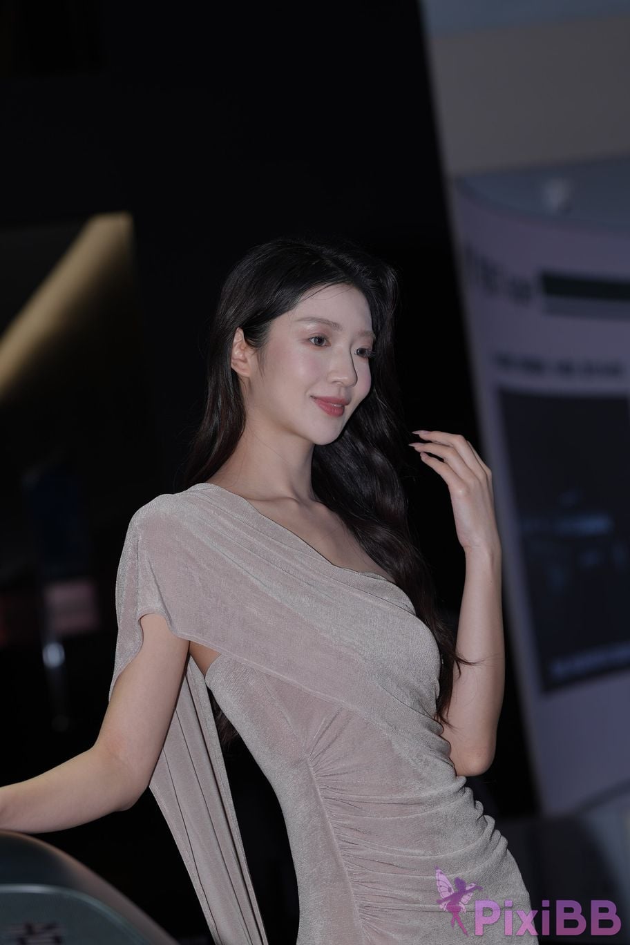 Featured Street Photography Works No.5425 Gentle long skirt Lulu PixiBB.COM 027