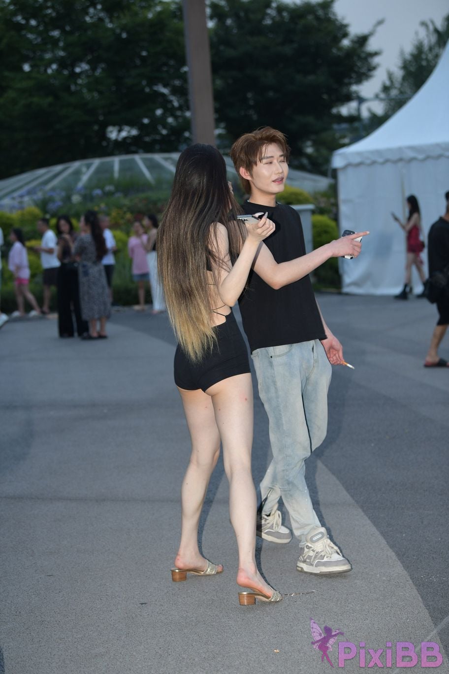 Featured Street Photography Works No.5426 Jumpsuit is energetic and sweet PixiBB.COM 008