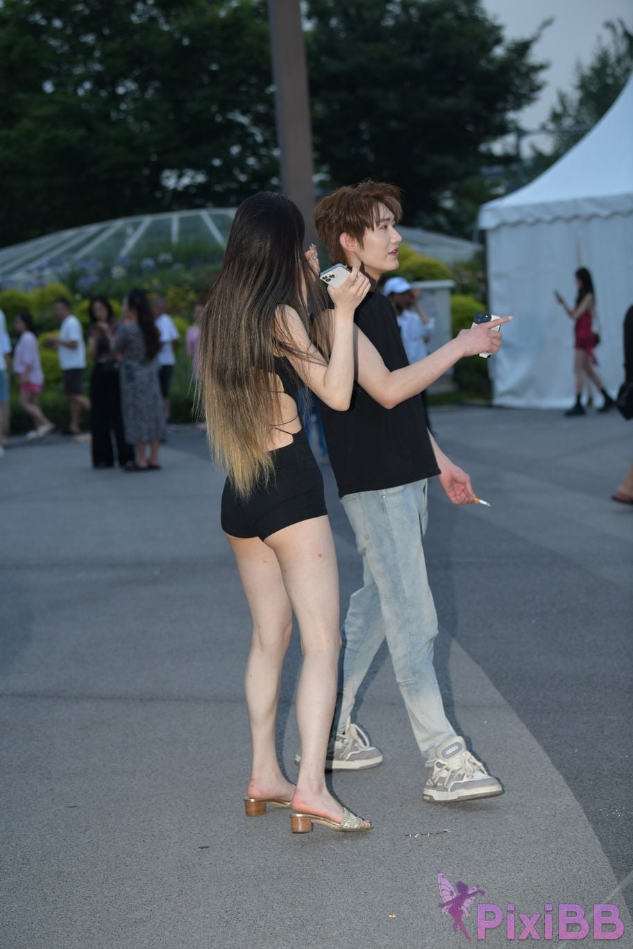 Featured Street Photography Works No.5426 Jumpsuit is energetic and sweet PixiBB.COM 009