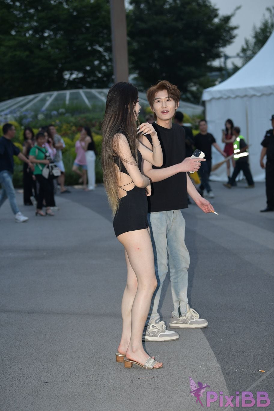 Featured Street Photography Works No.5426 Jumpsuit is energetic and sweet PixiBB.COM 012