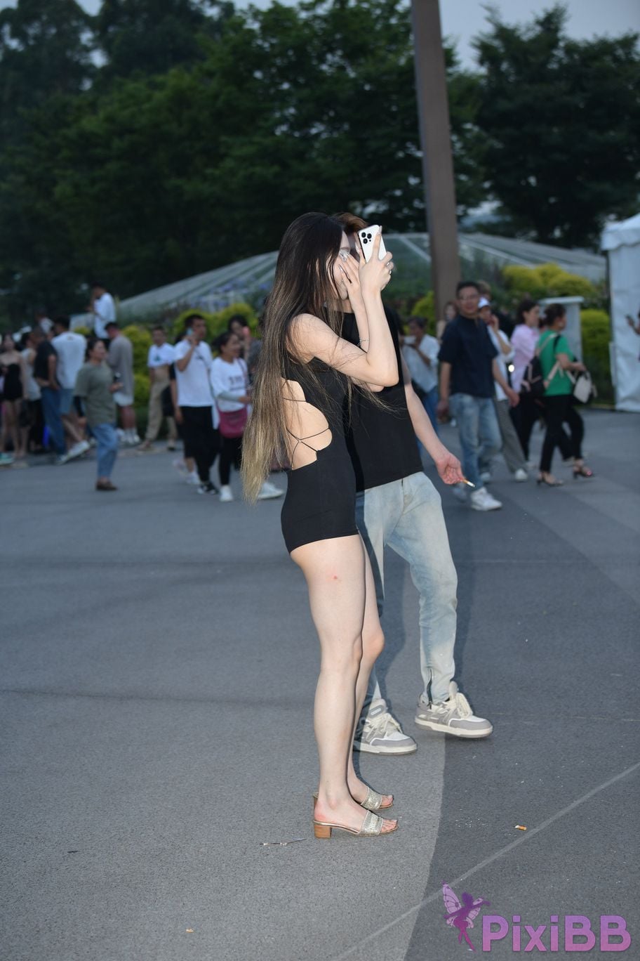 Featured Street Photography Works No.5426 Jumpsuit is energetic and sweet PixiBB.COM 018