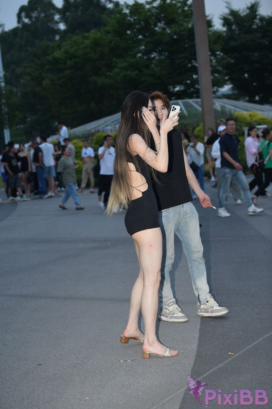 Featured Street Photography Works No.5426 Jumpsuit is energetic and sweet PixiBB.COM 019