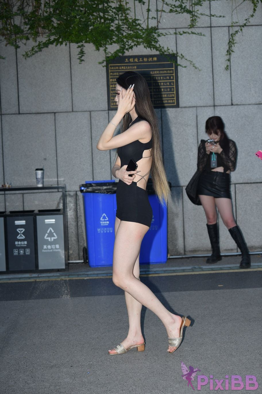 Featured Street Photography Works No.5426 Jumpsuit is energetic and sweet PixiBB.COM 088