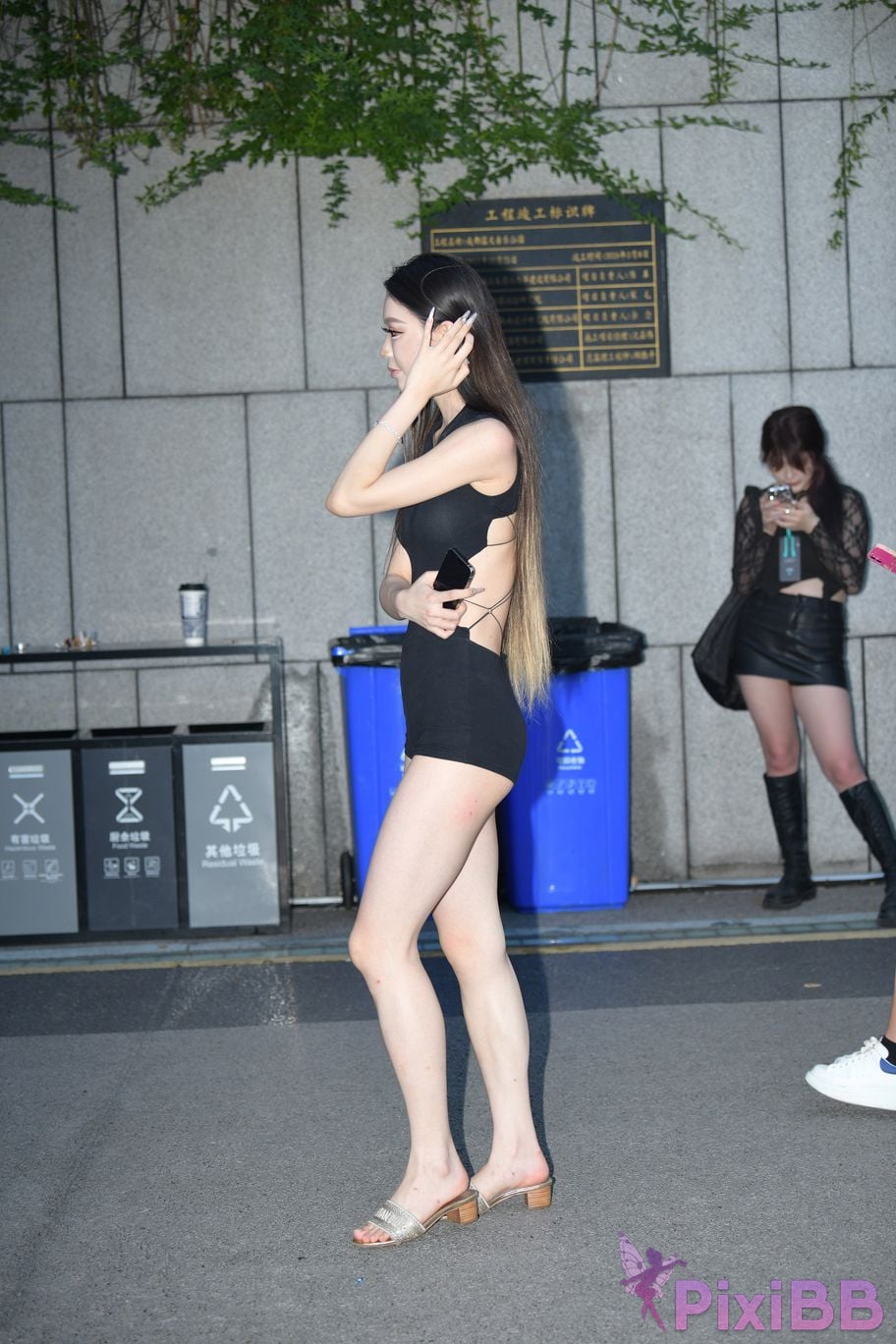 Featured Street Photography Works No.5426 Jumpsuit is energetic and sweet PixiBB.COM 089