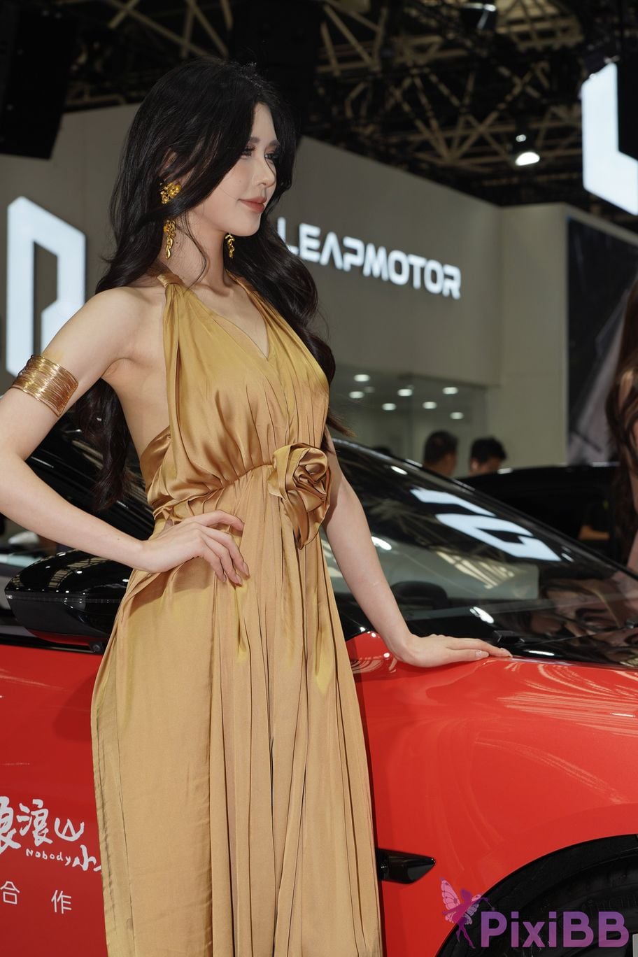 Featured Street Photography Works No.5428 Perfect looking goddess Sang crow PixiBB.COM 006