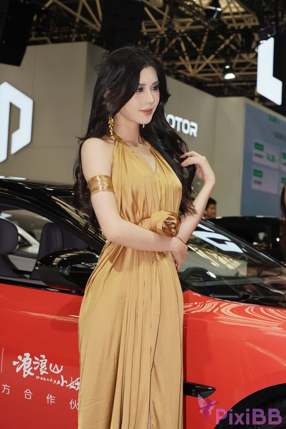 Featured Street Photography Works No.5428 Perfect looking goddess Sang crow PixiBB.COM 010